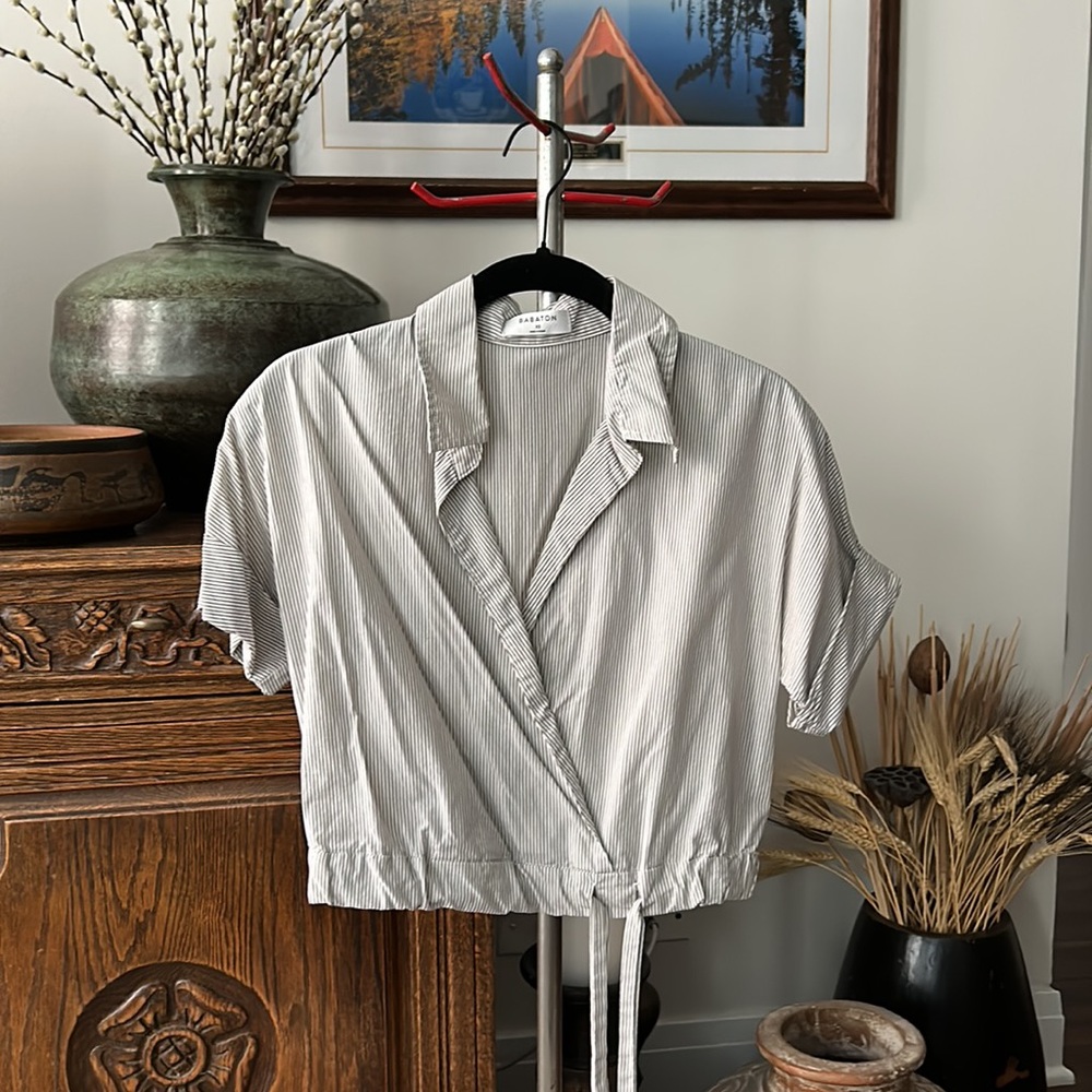 Aritzia Babaton OZANA Pinstriped Cropped Blouse Top Faux Wrap